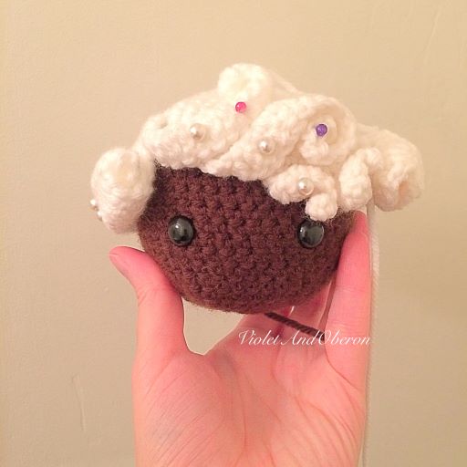 Pinning the hair of the Joseph Bologne amigurumi